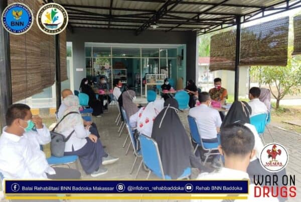 Tim pengawas lingkungan dari Dinas Lingkungan Hidup Provinsi Sulawesi Selatan dan Dinas Lingkungan Hidup Kota Makassar berkunjung ke Balai Rehabilitasi BNN Baddoka.