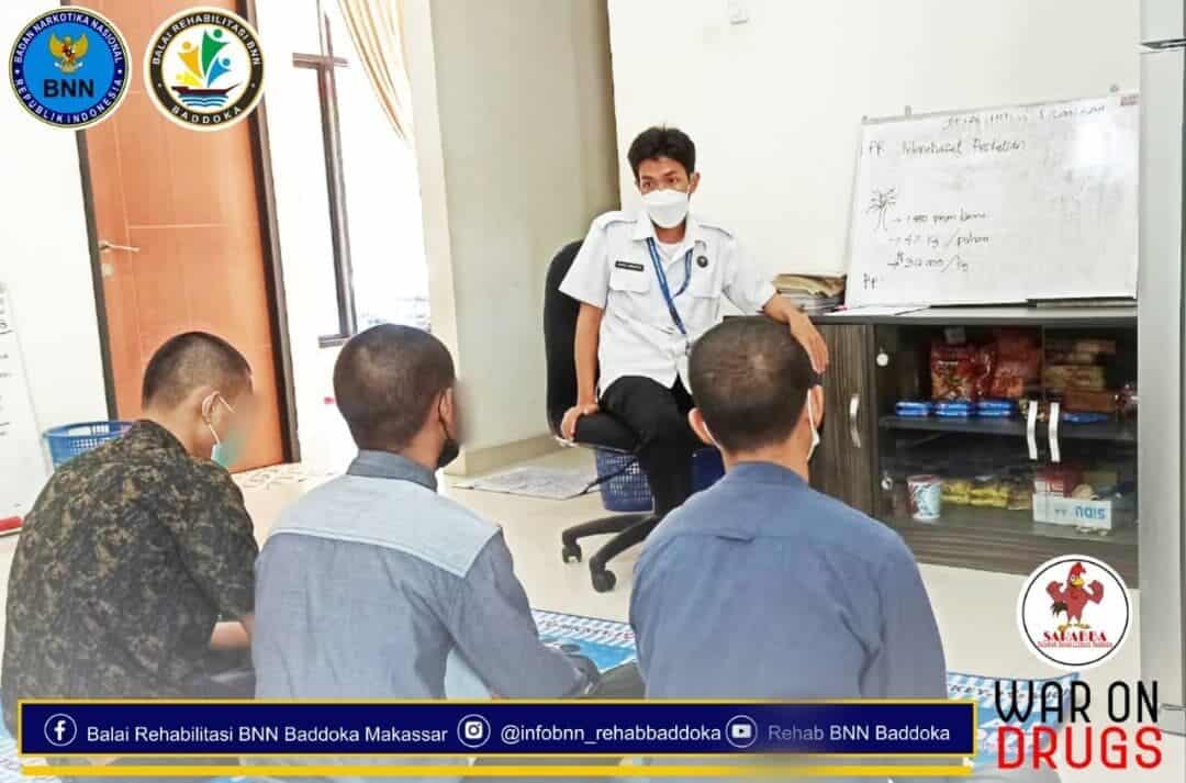 Kegiatan Pembelajaran Pendidikan Matematika terhadap Klien Remaja/Teen di Rumah Pogram Teen Balai Rehabilitasi BNN Baddoka Kegiatan Pembelajaran Pendidikan Matematika terhadap Klien Remaja/Teen di Rumah Pogram Teen Balai Rehabilitasi BNN Baddoka