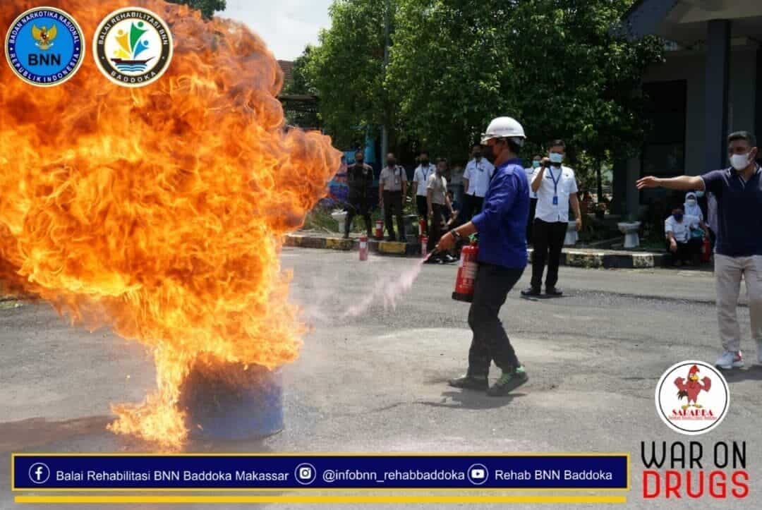 Balai Rehabilitasi BNN Baddoka mengadakan simulasi tanggap darurat kebakaran yang dilaksanakan di Lapangan Area Terbuka Balai Rehabilitasi BNN Baddoka. Konsep Otomatis