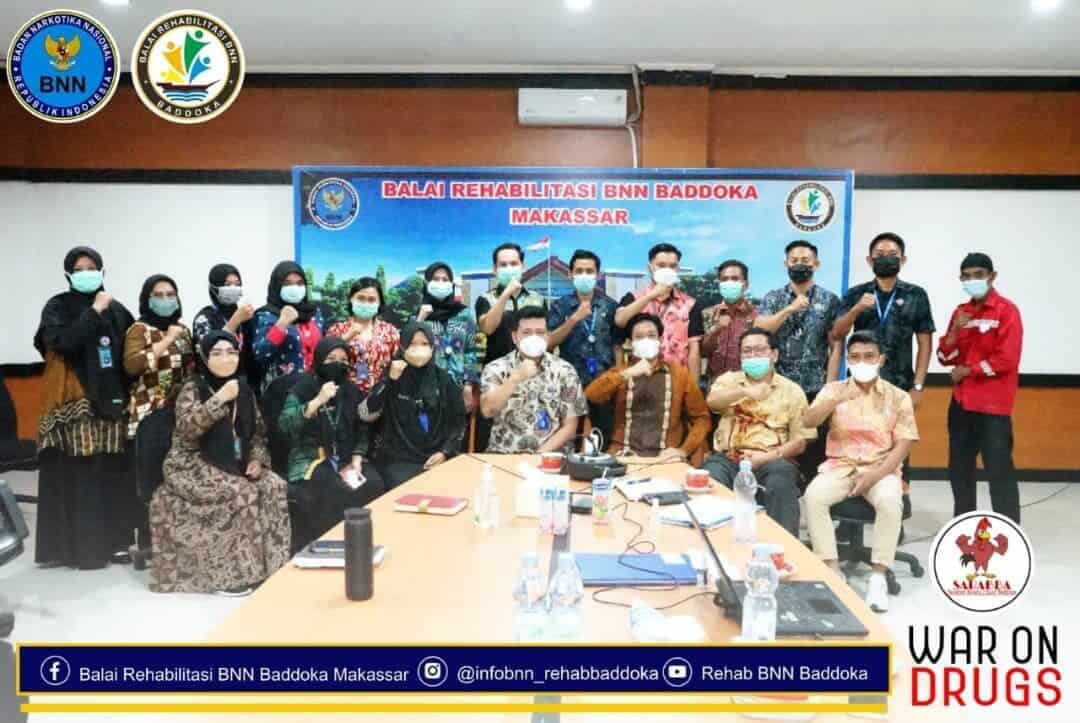 Kegiatan Closing Meeting Audit Eksternal ISO 9001:2015, 14001:2015, 45001:2018 Konsep Otomatis